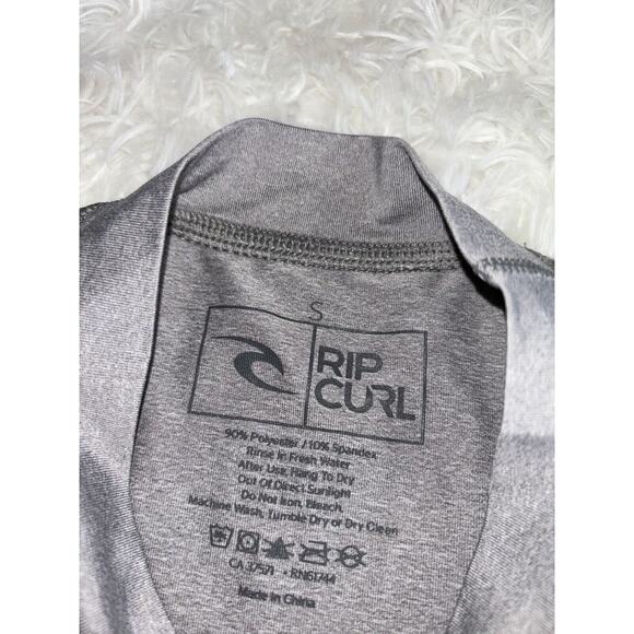 Rip Curl Adult Sz. S Fitted Rashguard. Great Condition. UPF 50 - Picture 6 of 8